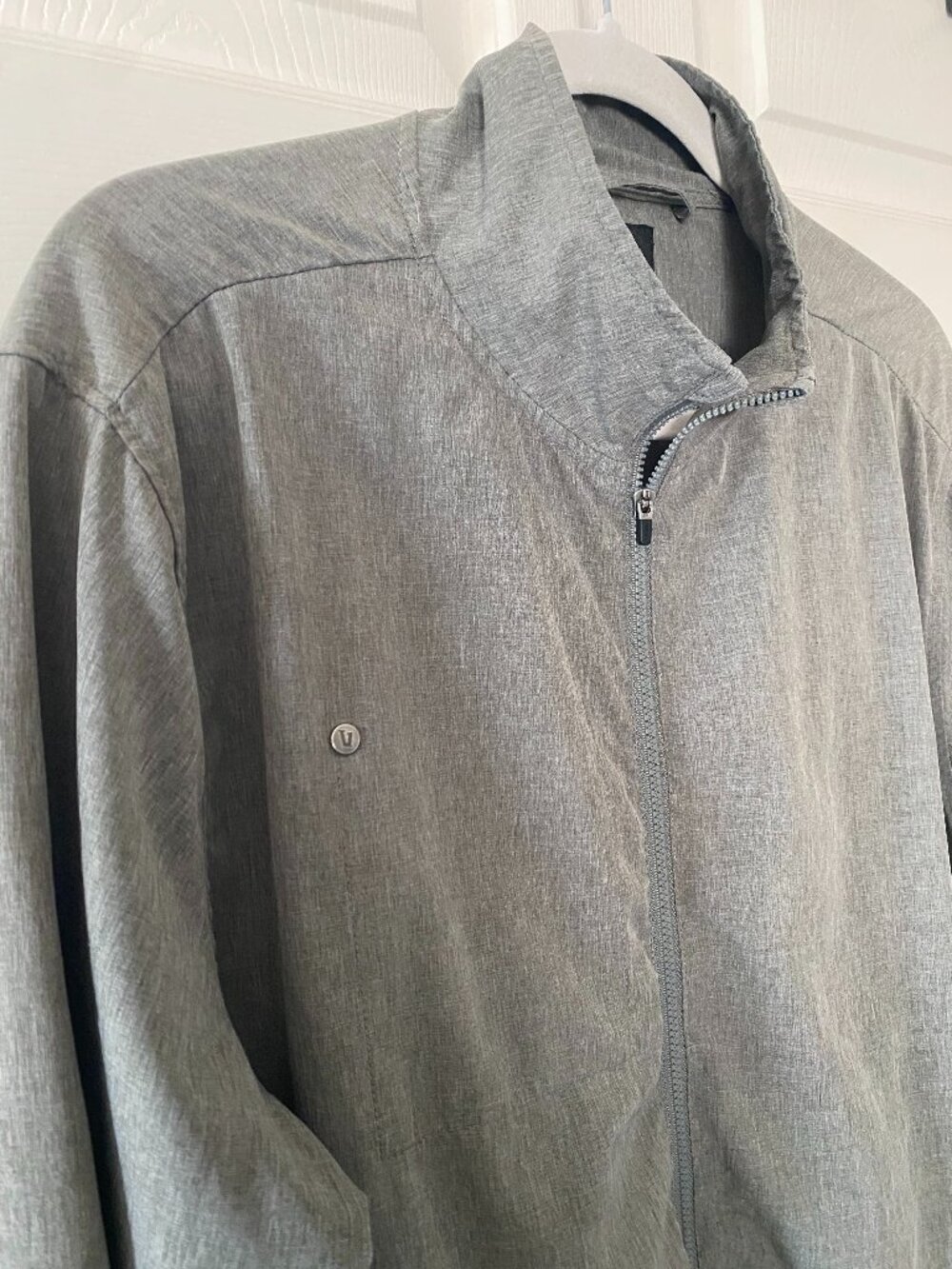Vuori | Venture Jacket in Gray - Picture 4 of 8